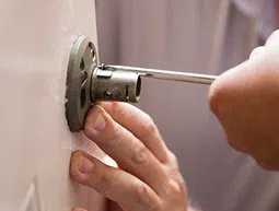 Security Locksmith Services Colton, CA 909-326-0382 - 18-Emergency-Opening